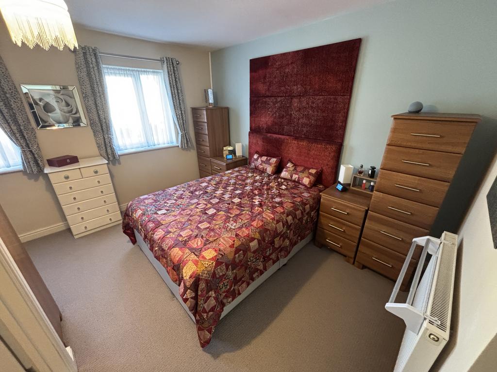 Principle bedroom 1