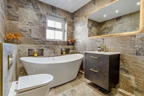 5 bedroom detached house for sale, Lawns Wood Gardens, Thrybergh, Rotherham