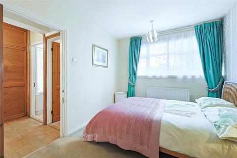 undefined, Putney Hill, London, SW15