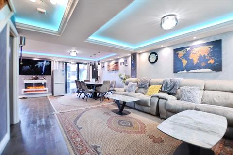 undefined, Pear Tree Road, Addlestone, Surrey, KT15