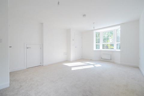 undefined, Finchampstead RG40