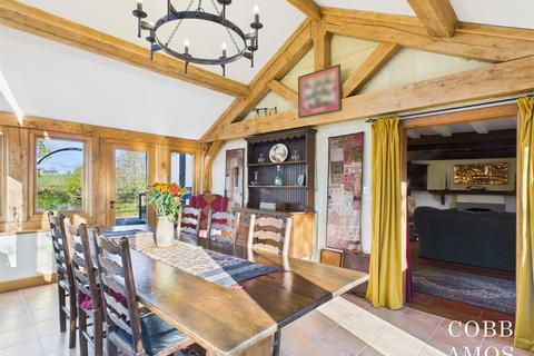 undefined, Kinnersley with 1.48 acre plot