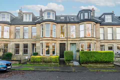 4 bedroom terraced house for sale, 7 Glennan Gardens, Helensburgh, G84 8XT