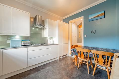 4 bedroom terraced house for sale, 7 Glennan Gardens, Helensburgh, G84 8XT