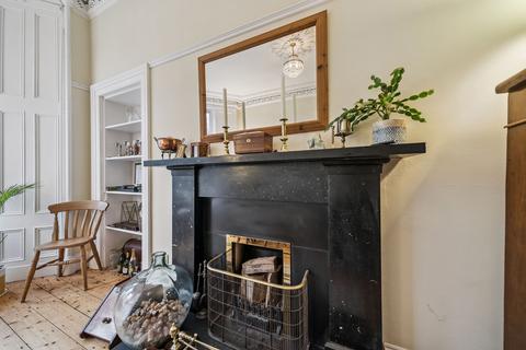 4 bedroom terraced house for sale, 7 Glennan Gardens, Helensburgh, G84 8XT