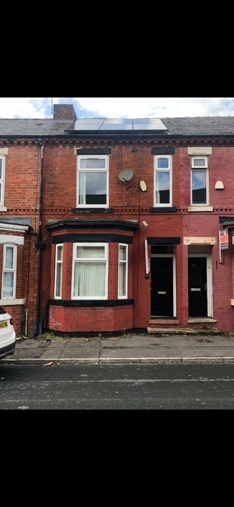 3 bed terraced house to rent Grange Street, Salfo