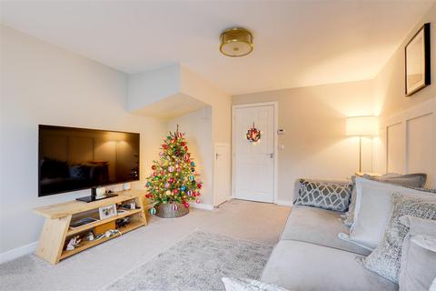 3 bedroom terraced house for sale, Lovesey Avenue, Hucknall NG15