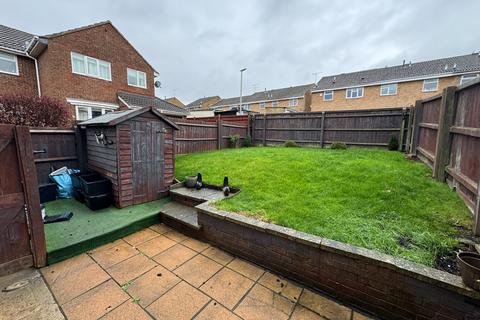 2 bedroom semi-detached house to rent, Leslie Close, Freshbrook, Swindon, SN5