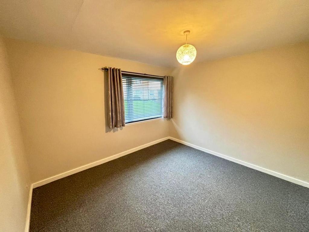 Bedroom.JPG