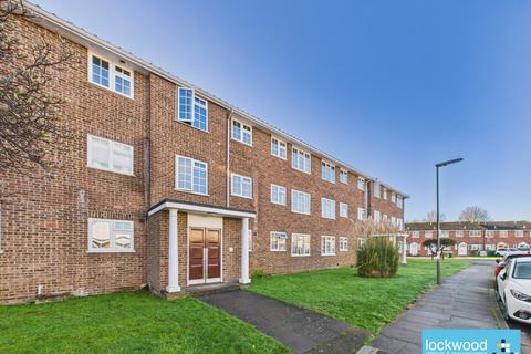 2 bedroom apartment to rent, Waters Drive, Staines