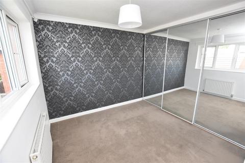 3 bedroom end of terrace house to rent, Holbrook Close, South Woodham Ferrers