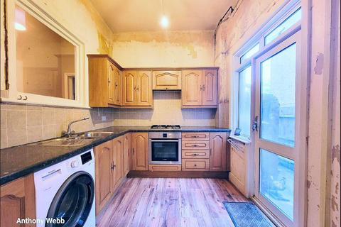 1 bedroom flat for sale, Osborne Road, Palmers Green, N13