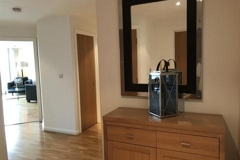 undefined, Whitehall Quay, Whitehall Road, Leeds LS1 4BU