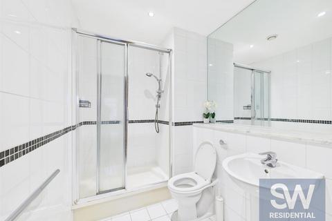 2 bedroom flat to rent, Whitehall Quay, Whitehall Road, Leeds LS1 4BU