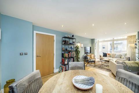 2 bedroom flat for sale, Cassilis Road, London E14