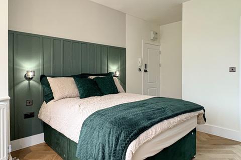Studio to rent, Corringway, Ealing, W5