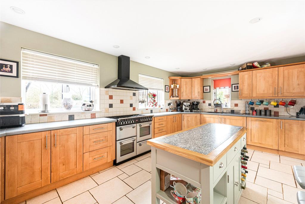 Kitchen/Dining