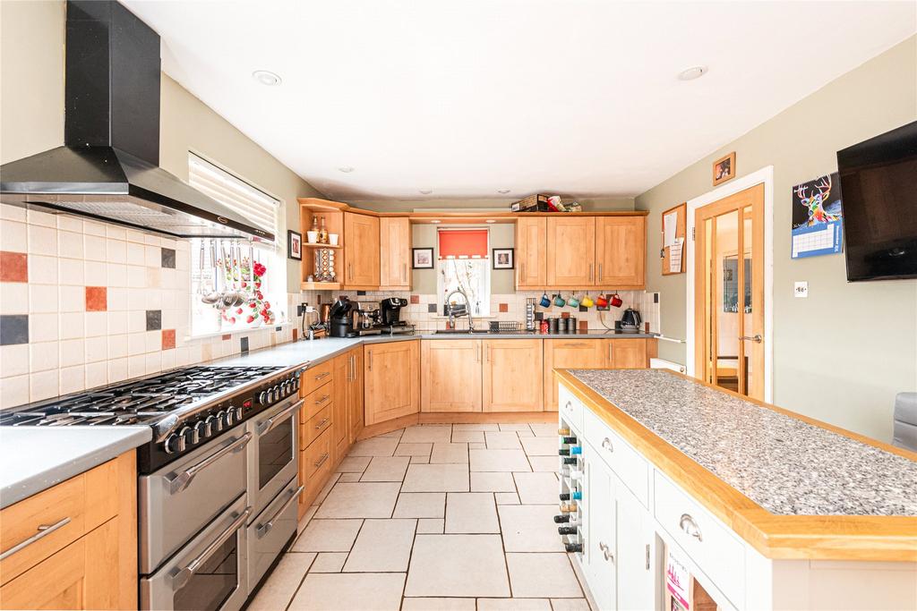 Kitchen/Dining