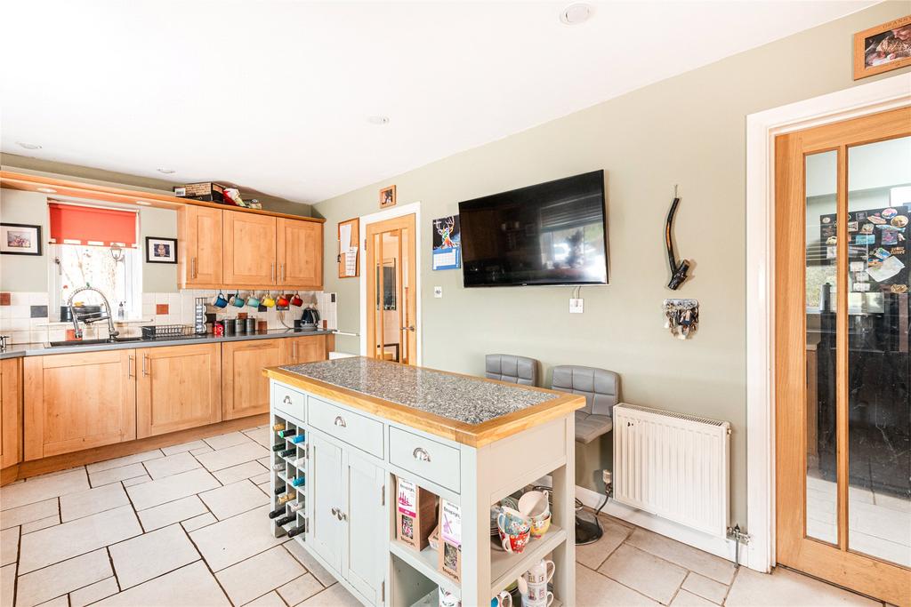 Kitchen/Dining