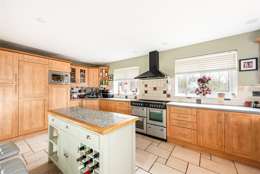 Kitchen/Dining