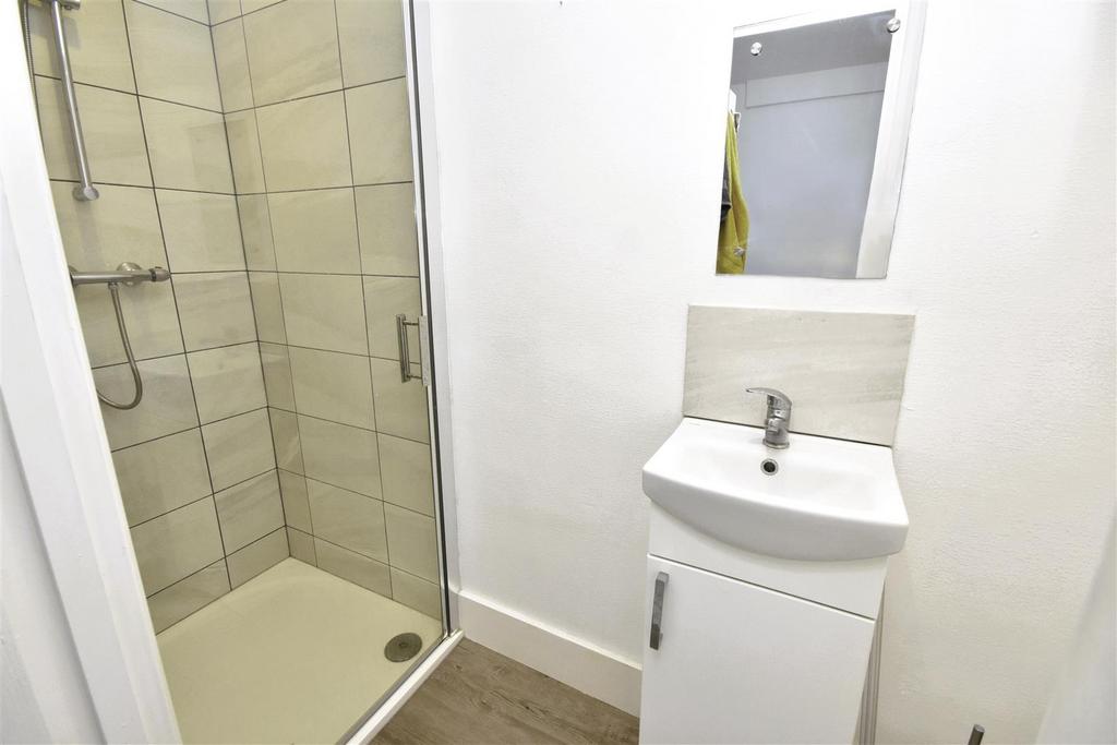 En suite shower room