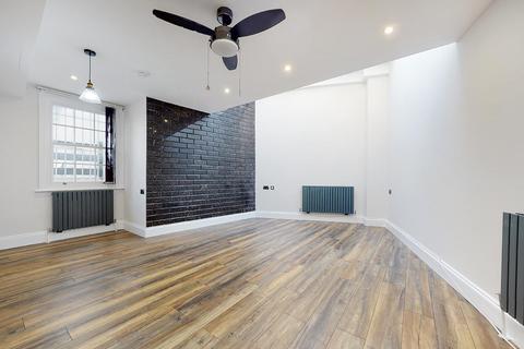 2 bedroom apartment to rent, Hemingford Road, London