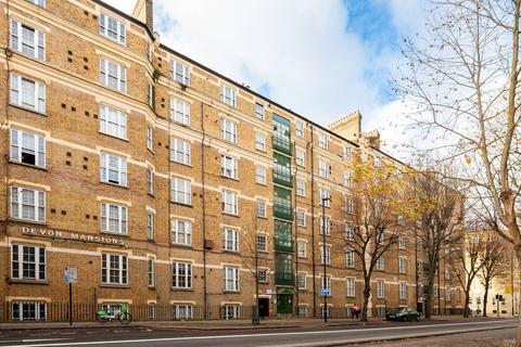 undefined, Tooley Street, Shad Thames, London, SE1