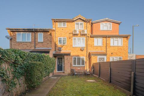 undefined, Hogarth Crescent, Colliers Wood, London, SW19