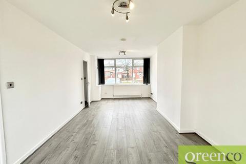 3 bedroom detached house to rent, Lancaster Road, Salford M6