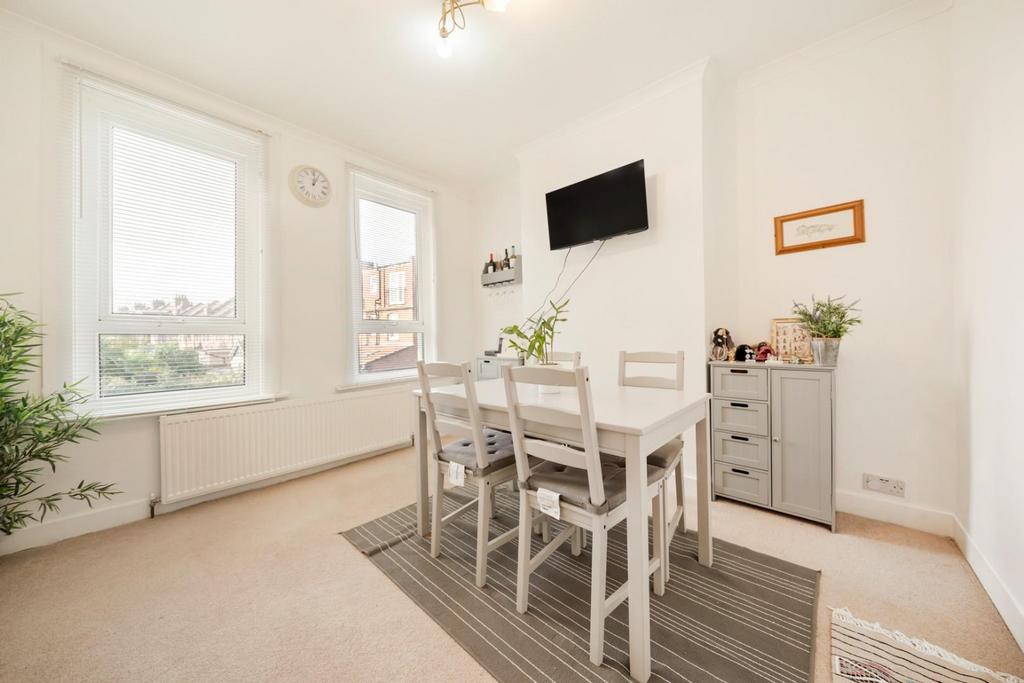 66a Merivale Road, Harrow, HA1 4 BH-10.jpg