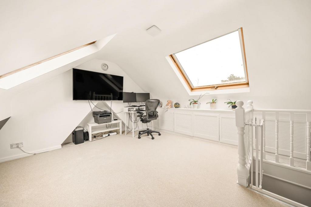 66a Merivale Road, Harrow, HA1 4 BH-07.jpg