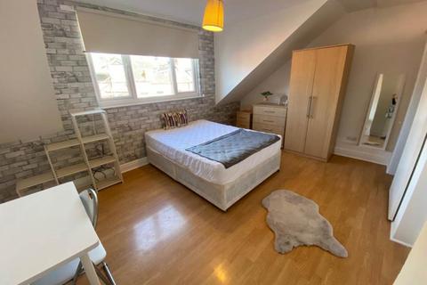 undefined, Lucas Street (room 6), West Yorkshire LS6