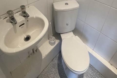 undefined, Lucas Street (room 6), West Yorkshire LS6