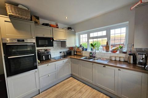 3 bedroom semi-detached house for sale, Downs View Road, Penenden Heath ME14