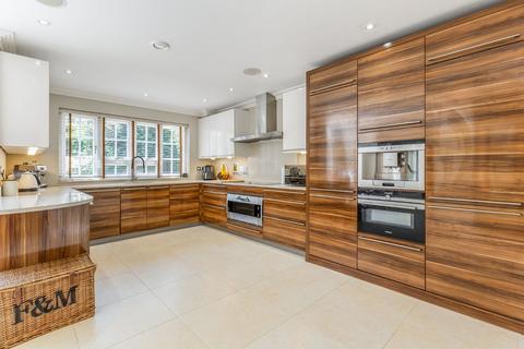 undefined, Queens Hill Rise, Ascot, Berkshire