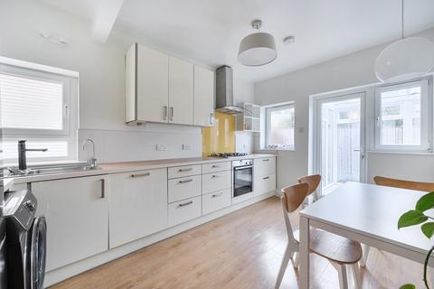 4 bedroom detached house to rent, Butterfield Road, Hampshire SO16