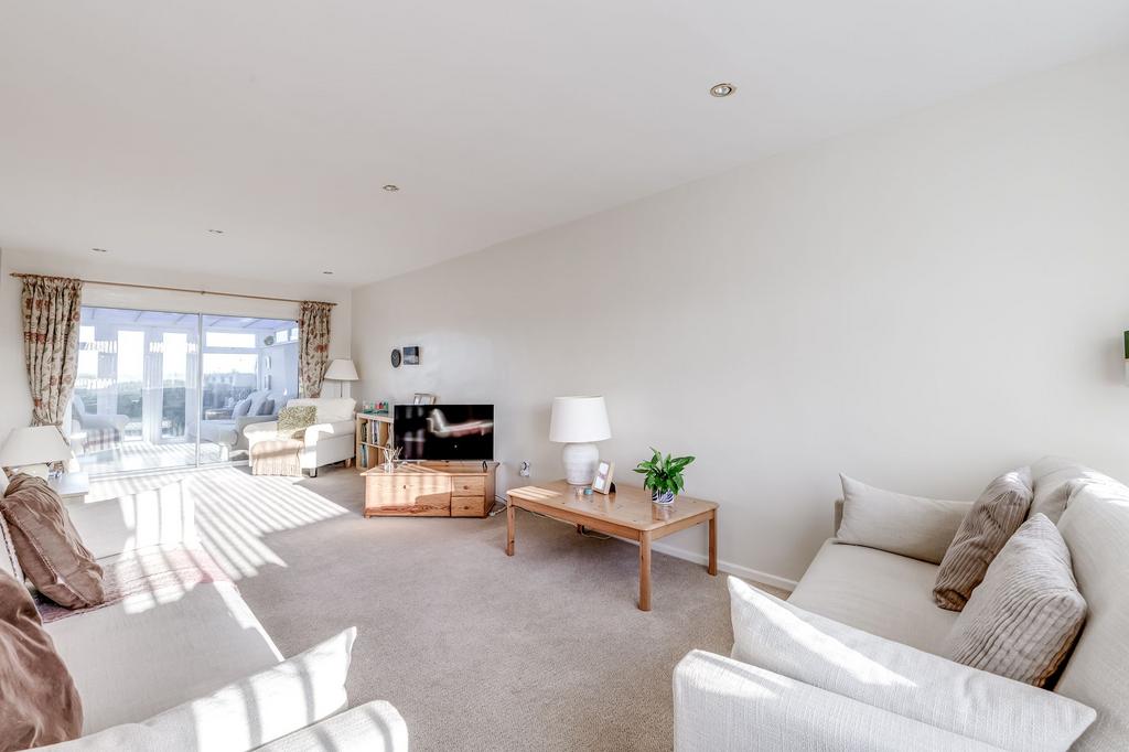 Sitting/Dining room