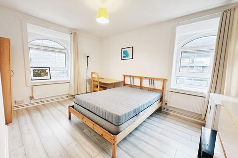 undefined, Bromley High Street, London E3