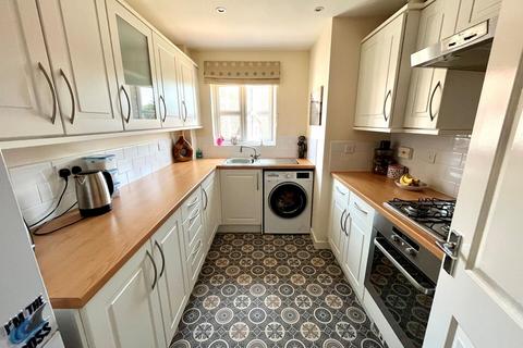 2 bedroom flat for sale, Martlet Road, Minehead TA24