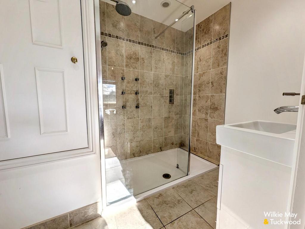 Ensuite