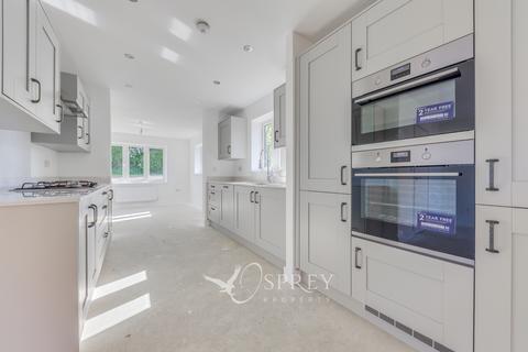 4 bedroom detached house for sale, Fisher Drive, Melton Mowbray LE13