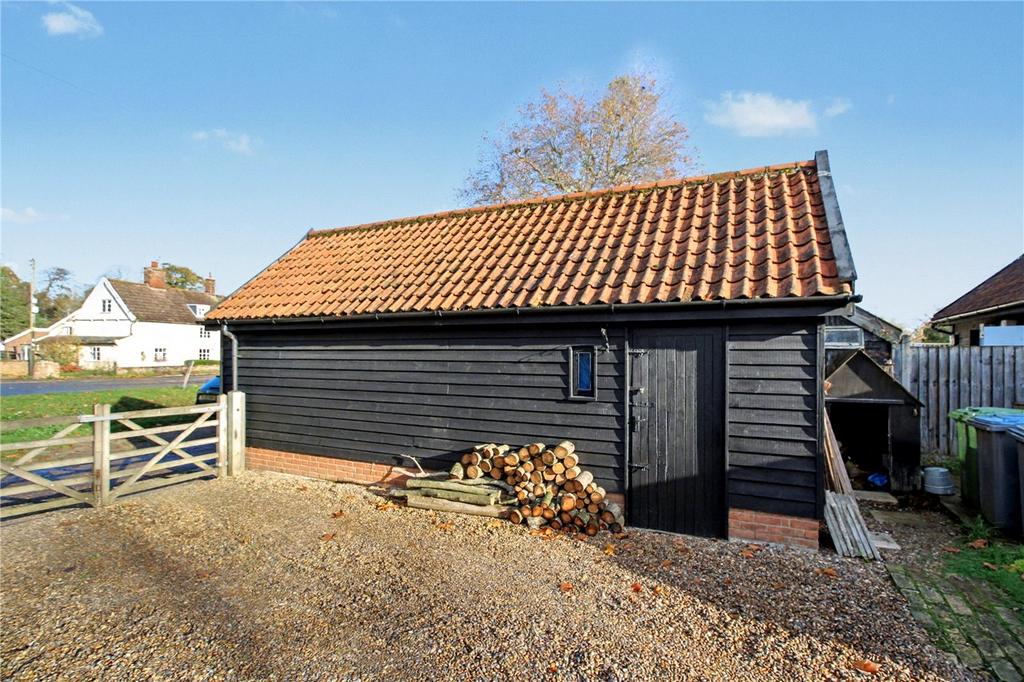 Garage/Outbuilding