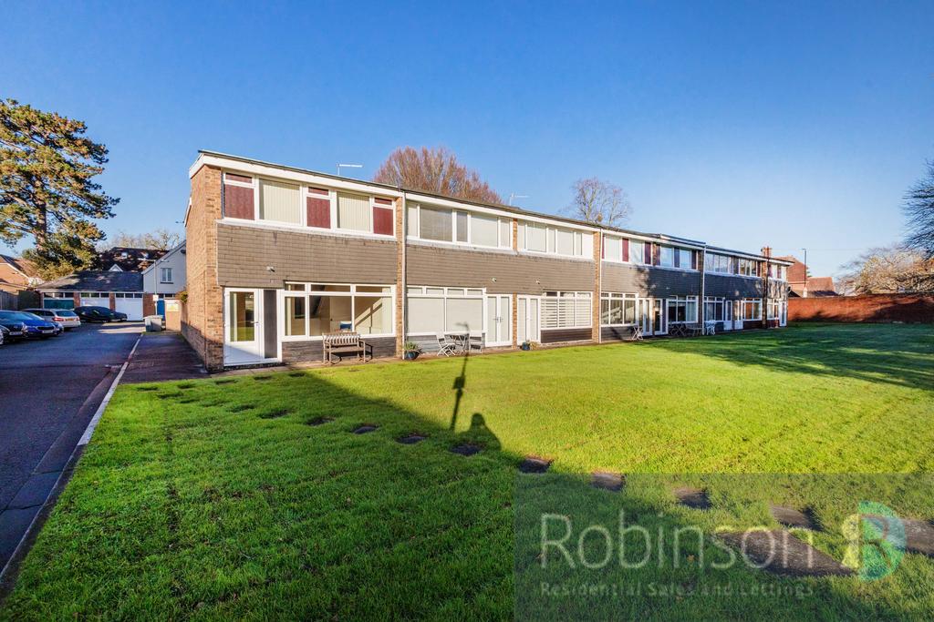 18 Lynton Green-2