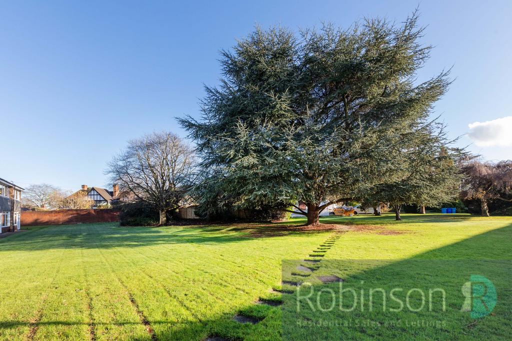 18 Lynton Green-3