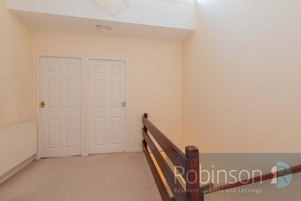 18 Lynton Green-14