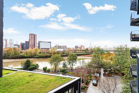 2 bedroom apartment for sale, Modena House, London City Island, London, E14