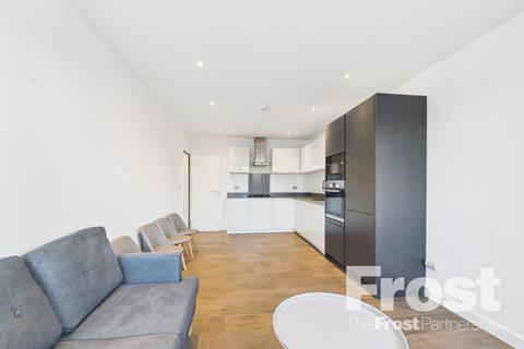 2 bedroom apartment to rent, The Broadway, Farnham Common, Slough, Buckinghamshire, SL2