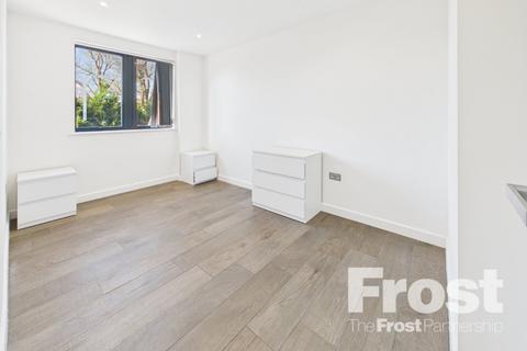 2 bedroom apartment to rent, The Broadway, Farnham Common, Slough, Buckinghamshire, SL2