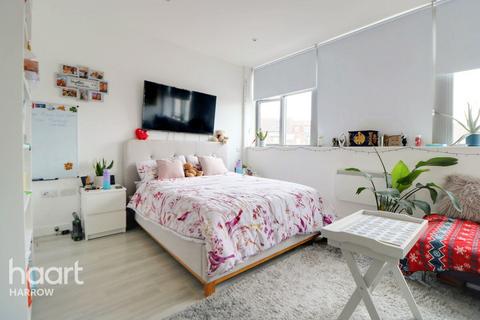 Imperial Drive, HARROW