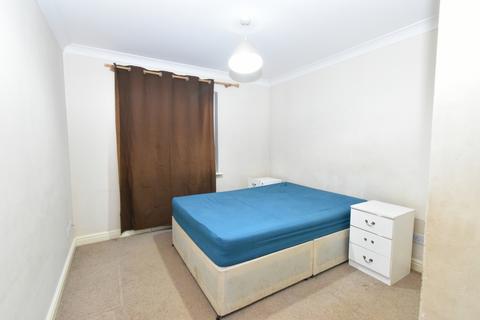 2 bedroom flat to rent, Sheepcote Road, HA1